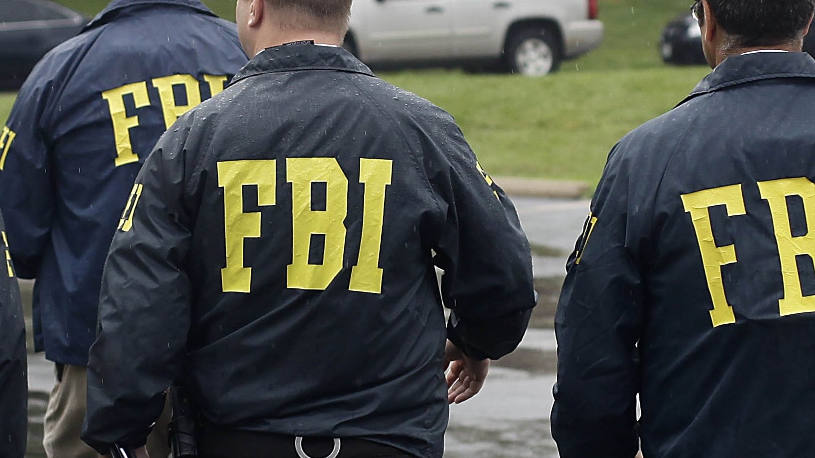 تحذير عاجل من الـFBI: مجرمون إلكترونيون يتنكرون بصفة مسؤولين حكوميين لسرقة البيانات