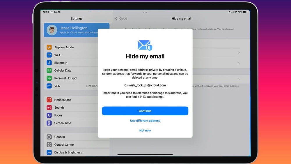 آبل تصلح ثغرة في خدمة Hide My Email كشفت عناوين البريد الحقيقية